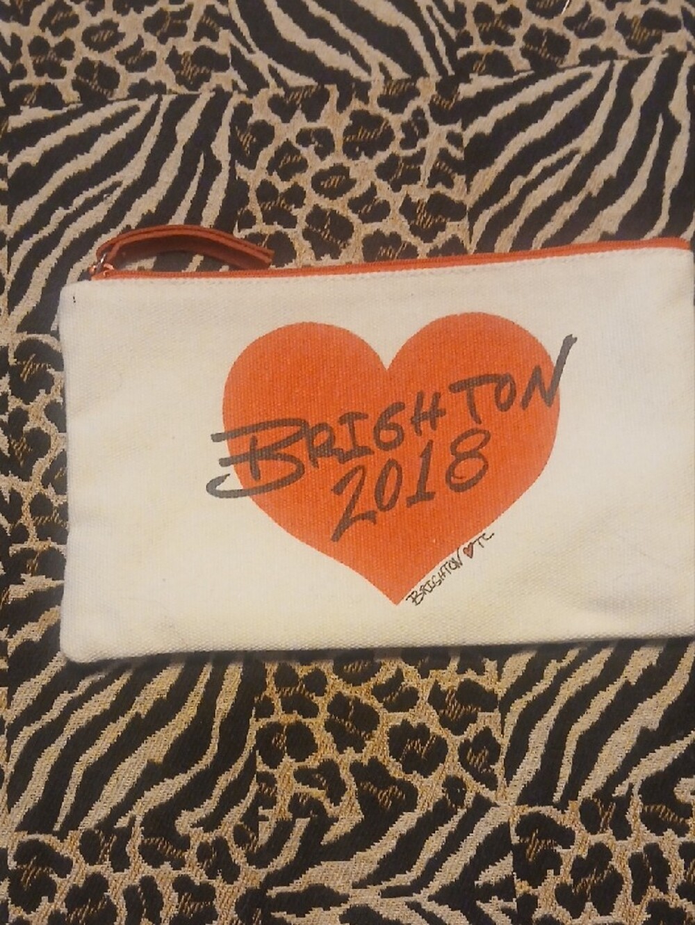 Illustrated Women’s Zip Pouch Cosmetic Bag in White, Yellow & Red - Picture 2 of 3
